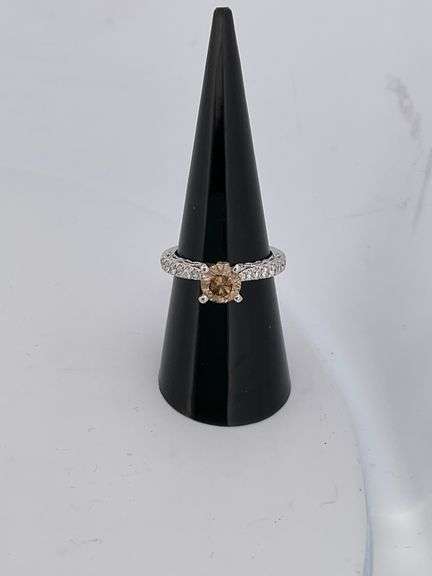 CERTIFIED BRAND NEW 14K WHITE GOLD DIAMOND ENGAGEMENT RING