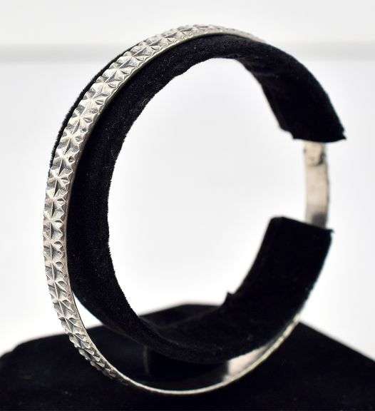 Solid Bangle with Patterning in Sterling Silver 14.7grams