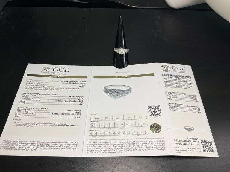 CERTIFIED 18K WHITE GOLD DIAMOND ENGAGEMENT RING