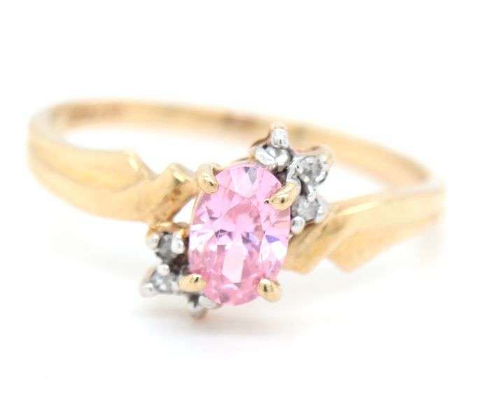 10kt Yellow gold pink topaz ring
