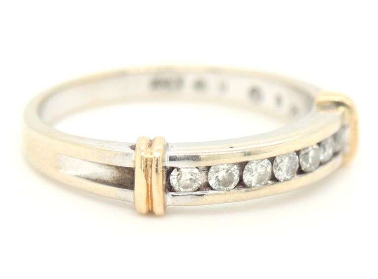 10kt White gold diamond band