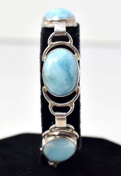 Oval Link Bracelet with Blue Stones in Sterling Silver 39.5grams