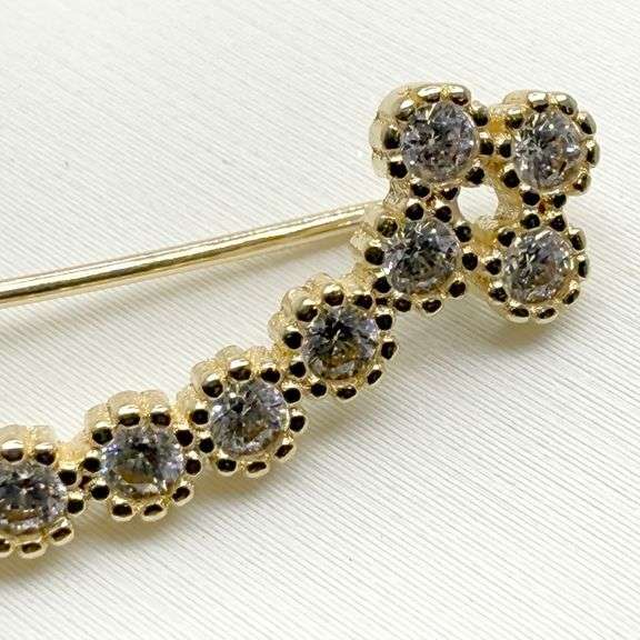 PHOTOS NEEDED 14kt Solid Yellow Gold & Diamond Earrings