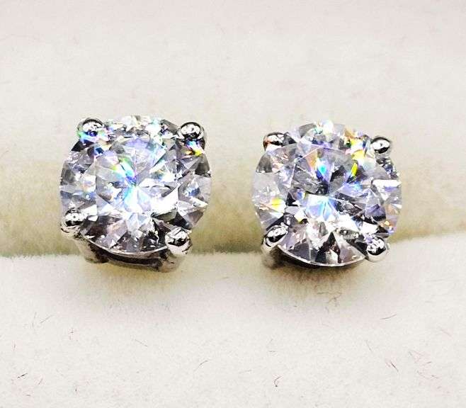 Sparkling 3.85 Ctw VVs1 F-G Lab Simulated Diamond Earrings
