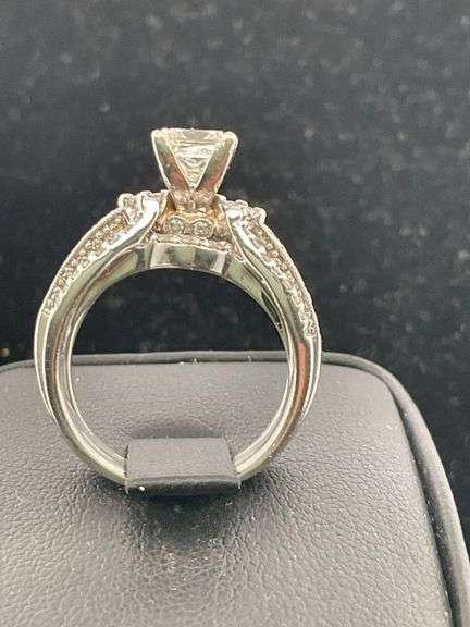 CERTIFIED 14K WHITE GOLD DIAMOND RING
