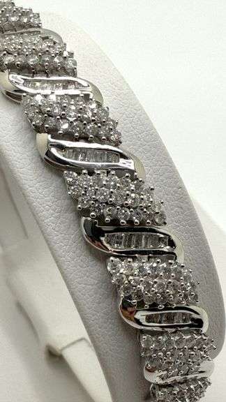 10k White Gold Diamond Bracelet