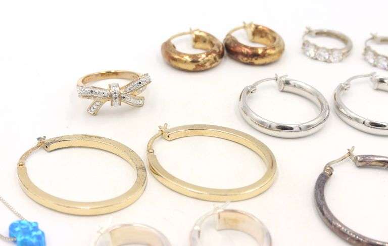 Group lot of 925 Vintage sterling silver jewelry