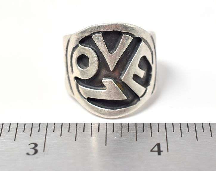 Peace Love Ring in Sterling Silver 12.4grams Size 7