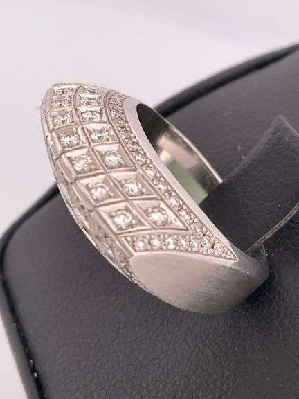 CERTIFIED BRAND NEW 18K WHITE GOLD DIAMOND RING