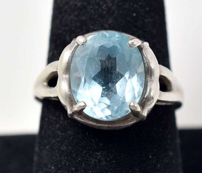 Oval Cut Light Blue Gemstone Ring in Sterling Silver 5.4grams Size 8.5