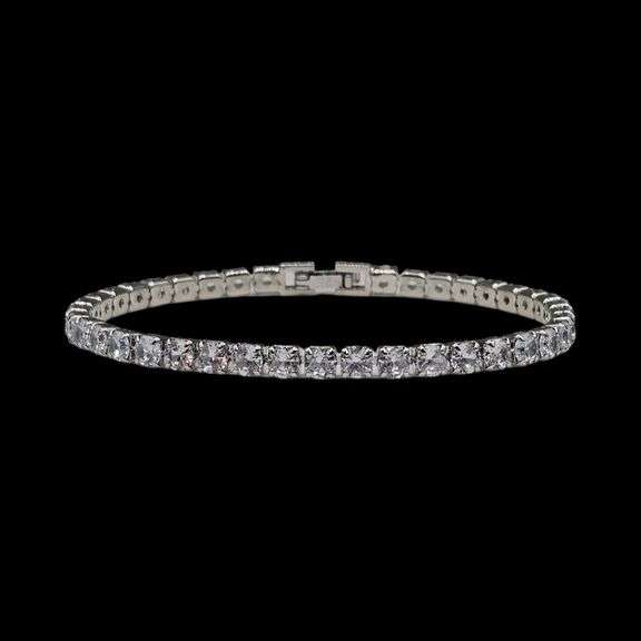 14 Kt White Gold Plated 5.75 Ctw Lab Simulated Diamond Tennis Bracelet