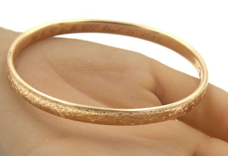 Antique 14K YG Etched Bangle Bracelet