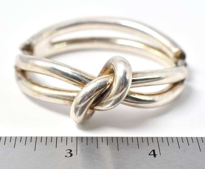 Knot Designed Bangle Bracelet. 73.7 grams.