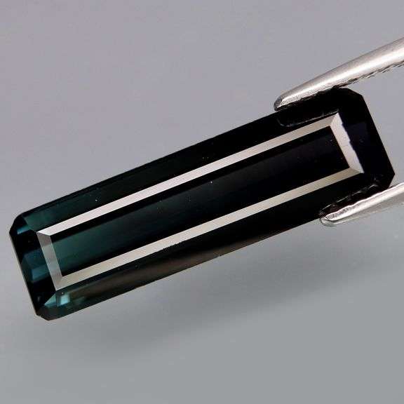 Elegant 4.99ct 20mm untreated gray blue Tourmaline!