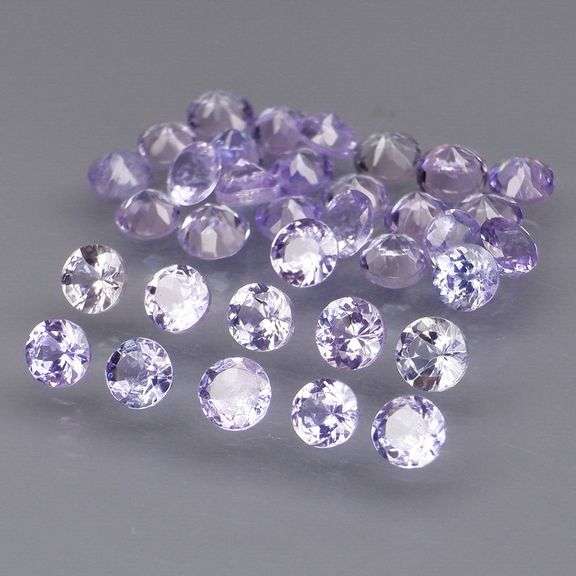 Vibrant and lively 3.67ct set of untreated Tanzanite!