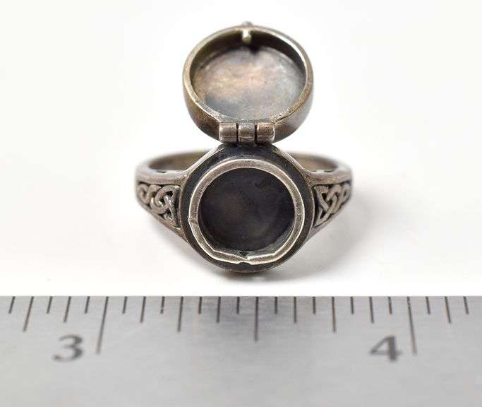 Vintage Celtic Knot Pill Ring in Sterling Silver