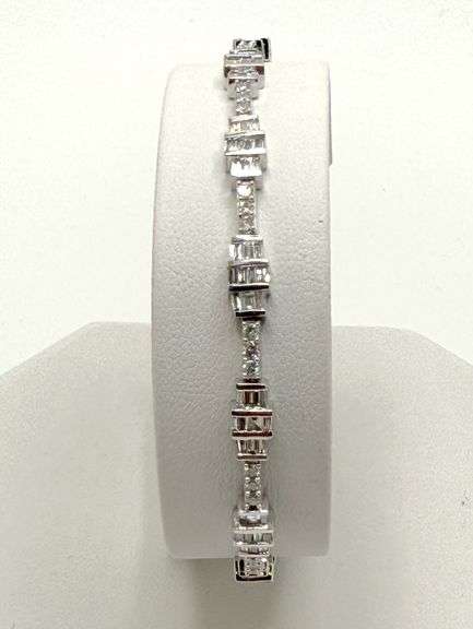 14k White Gold Diamond Bracelet