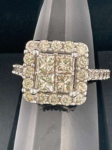 CERTIFIED 14K WHITE GOLD DIAMOND RING
