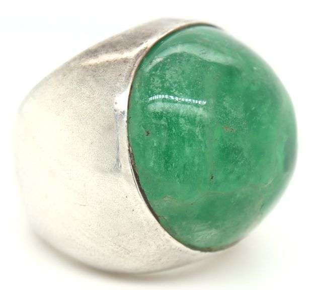 925 Sterling silver green stone ring