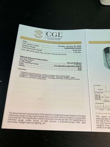CERTIFIED BRAND NEW 18K WHITE GOLD DIAMOND RING
