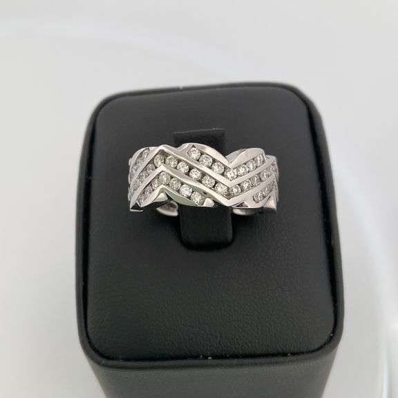 CERTIFIED 14K WHITE GOLD DIAMOND ETERNITY RING