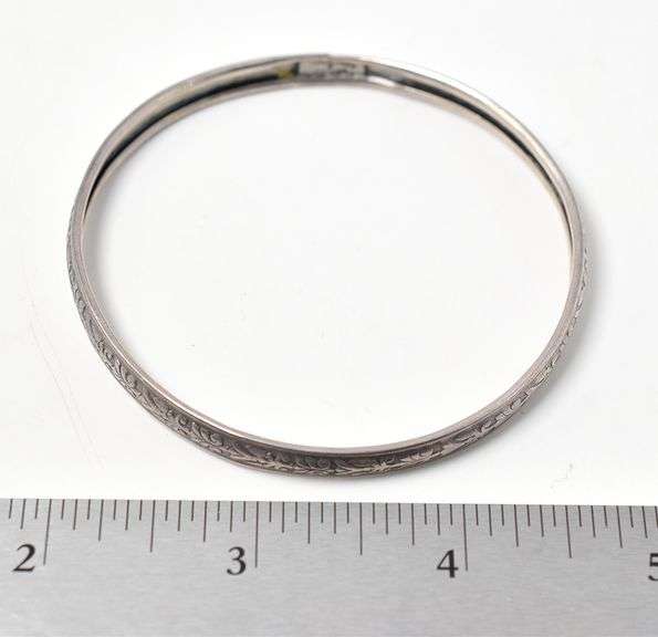 Bangle with Pattern in Sterling Silver 7.2grams