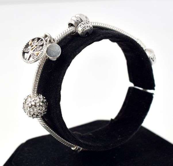 Pandora Bracelet with Charms in Sterling Silver. 24.5 grams.