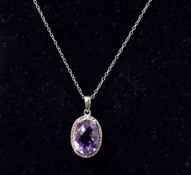 Oval Amethyst Necklace in Sterling Silver 3.8grams 18inch
