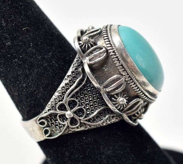 Beautiful Blue-Green Stone Ring with Floral detailing in Sterling Silver 8.2grams Size 6 3/4