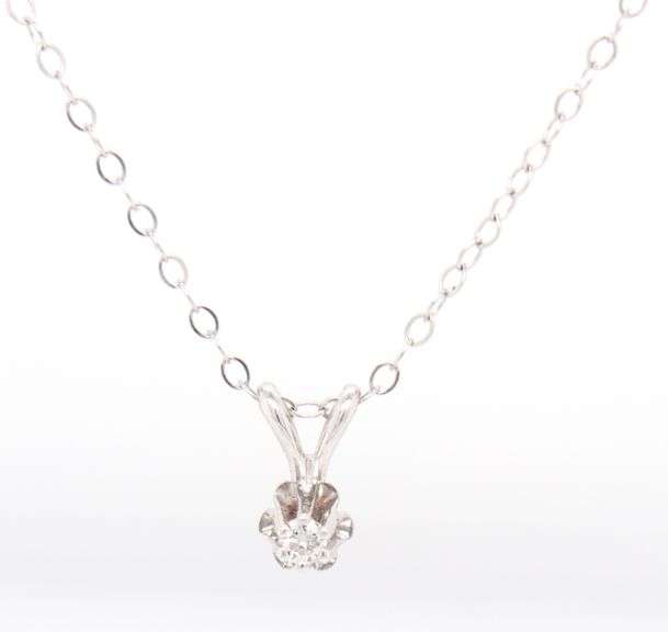 14kt White gold diamond pendant on chain necklace
