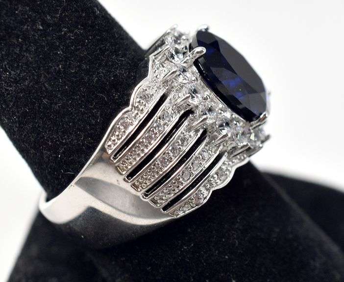 Sparkling Blue Gem Ring with Clear Accents in Sterling Silver 10.3grams Size 9