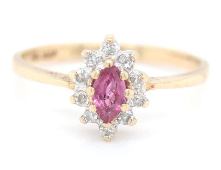 10kt Yellow gold topaz and diamond flower style ring