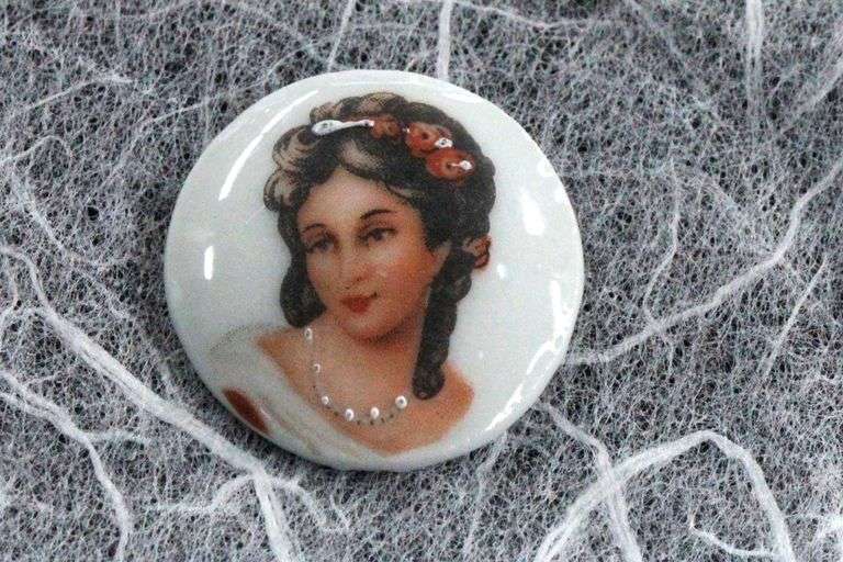 Vintage Cameos and