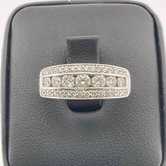 CERTIFIED BRAND NEW 14K WHITE GOLD DIAMOND BAND