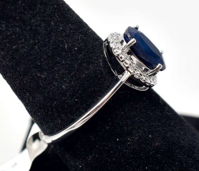 Genuine Sapphire Oval Ring in Sterling Silver 2.7grams Size 8.5