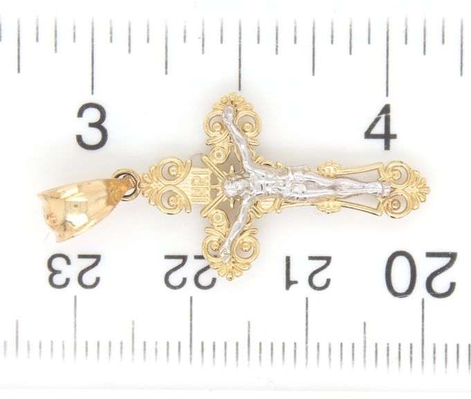 10kt Yellow gold cross pendant