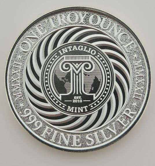 INTAGLIO MINT 2023 UFOs OVER THE PYRAMIDS 1 OZ .999 HIGH RELIEF SILVER ROUND