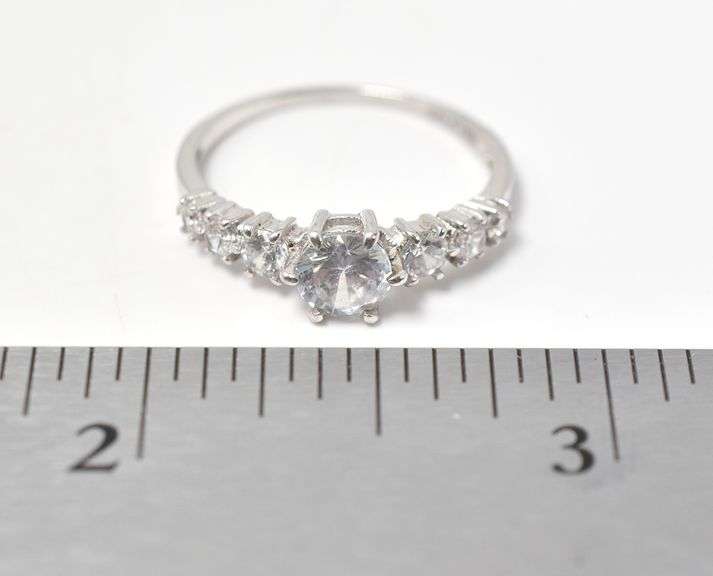 Dainty Clear Stone Ring in Sterling Silver 1.7grams Size 7.5