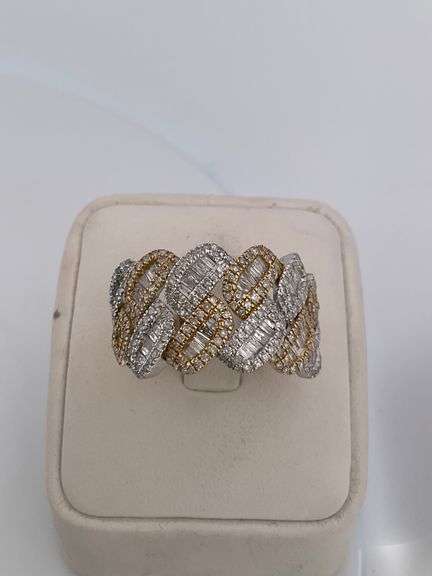 CERTIFIED BRAND NEW 14K GOLD DIAMOND RING / BAND