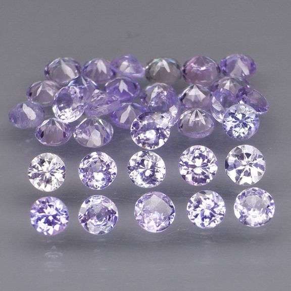 Vibrant and lively 3.67ct set of untreated Tanzanite!