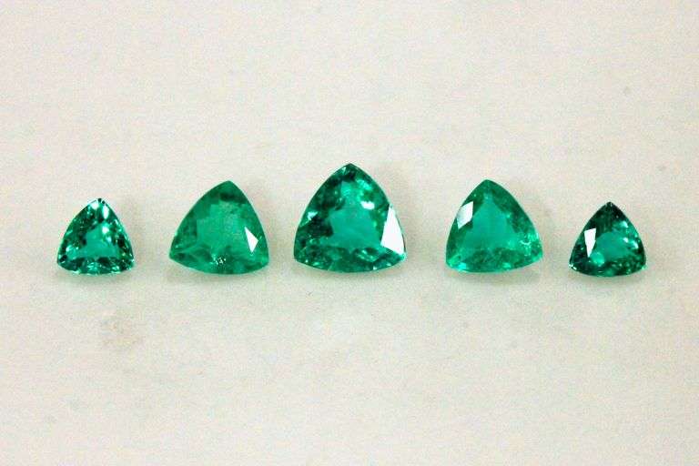 Fine Nova Era Emerald - Set of 5