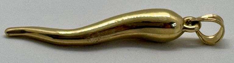 10K Yellow Gold Italian Horn Pendant