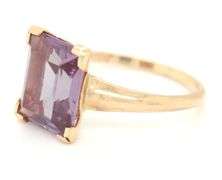 10kt Yellow gold emerald cut amethyst ring