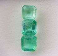 Vibrant! 1.43ct graduated Colombian Emerald set!!!