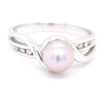 Tasteful 14K WG Silver Pearl Ring