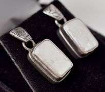 Mother of Pearl Dangle Earrings in Sterling Silver 7.4grams