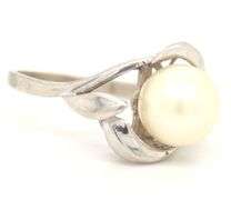 10kt White gold Pearl ring