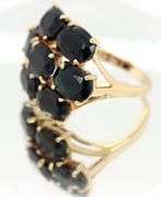 14kt Yellow gold oval black onyx cluster ring