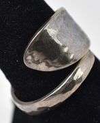 Twist Band Ring in Sterling Silver 5.9 grams Size 7