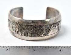 South Western Designed Cuff Bracelet in Sterling Silver. 43.8 grams.